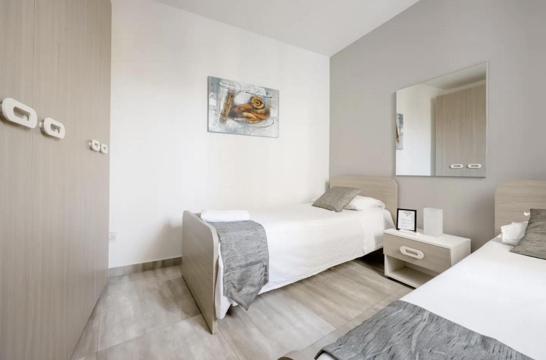 מסידה F12 Room 2, Private Room Two Single Beds Privated Bathroom In Shared Flat מראה חיצוני תמונה