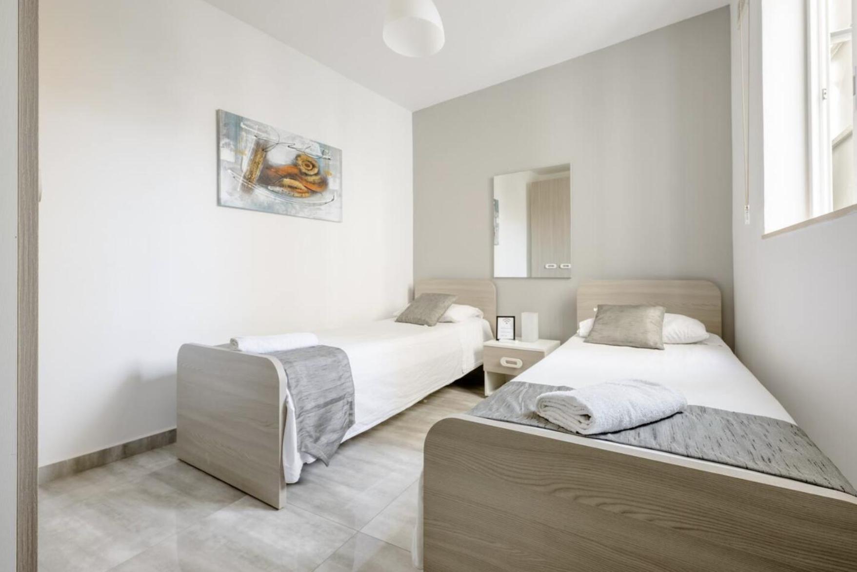 מסידה F12 Room 2, Private Room Two Single Beds Privated Bathroom In Shared Flat מראה חיצוני תמונה