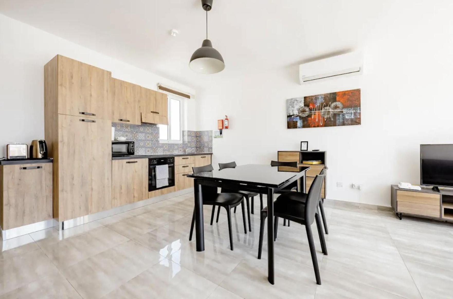 מסידה F12 Room 2, Private Room Two Single Beds Privated Bathroom In Shared Flat מראה חיצוני תמונה