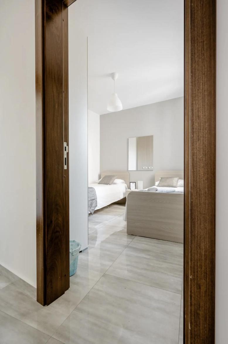 מסידה F12 Room 2, Private Room Two Single Beds Privated Bathroom In Shared Flat מראה חיצוני תמונה